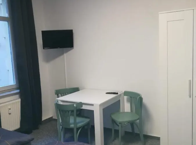 Kunstgasse 11 8 3* Altenburg